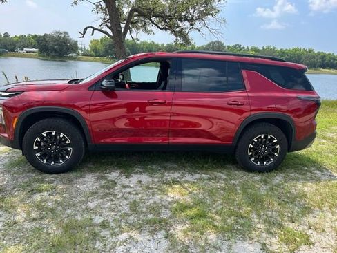 Used 2024 Chevrolet Traverse Z71 w/ Enhanced Driving Package AWD/4WD image 4