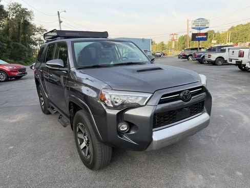 Used 2023 Toyota 4Runner TRD Off-Road Premium w/ Off Road Premium Plus Package AWD/4WD image 3