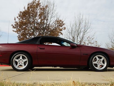 Used 2000 Chevrolet Camaro Z28 w/ Preferred Equipment Group 2 image 19