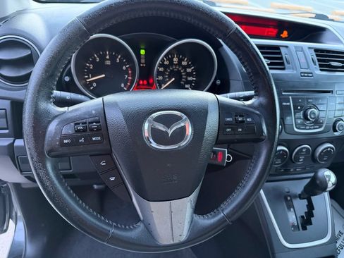 Used 2012 MAZDA MAZDA5 Touring w/ Moonroof & Audio Pkg FWD image 26