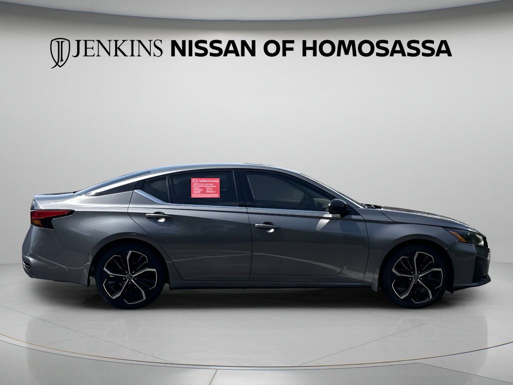 Certified 2024 Nissan Altima 2.5 SR FWD image 6