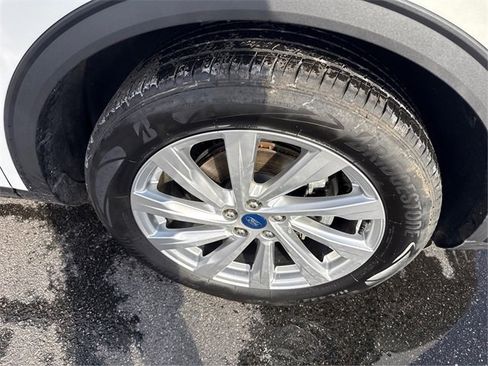 Certified 2021 Ford Escape Titanium w/ Titanium Elite Package image 12