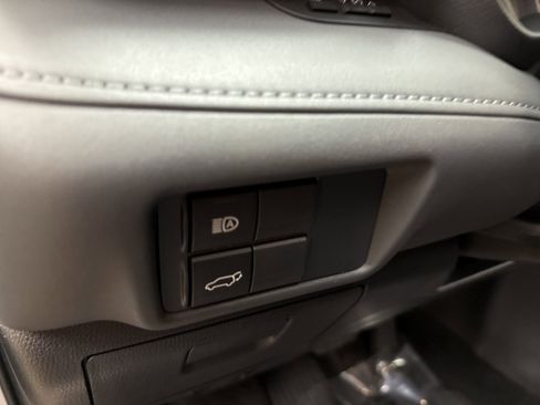 Used 2022 Toyota Highlander XLE image 44