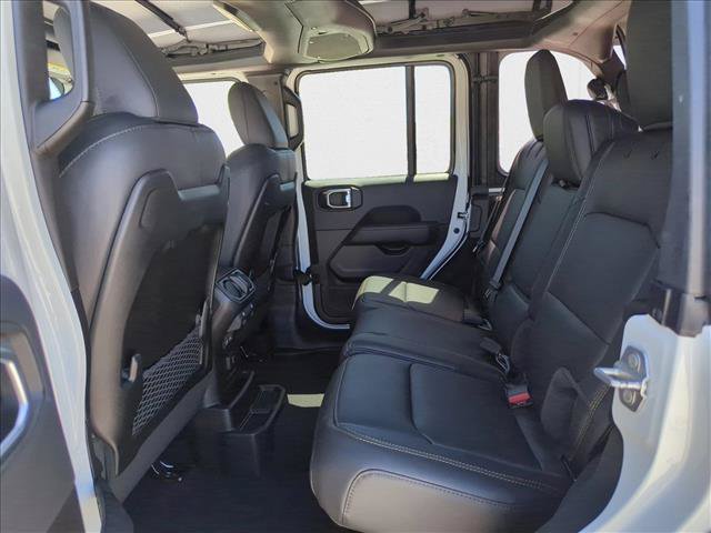 New 2025 Jeep Wrangler Unlimited Sahara w/ Safety Group AWD/4WD image 15