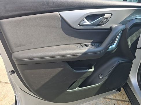 Used 2020 Chevrolet Blazer LT image 40