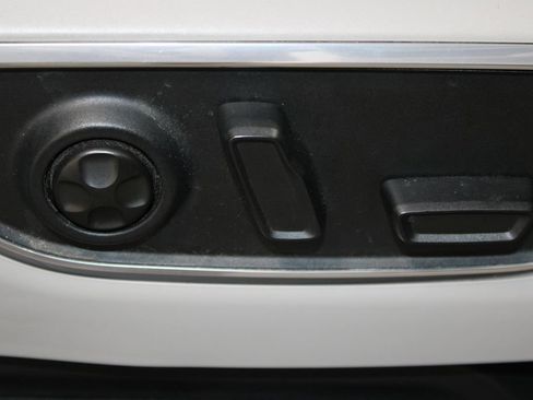 Used 2022 Jeep Wagoneer Series III w/ Flexible Seating Group AWD/4WD image 37