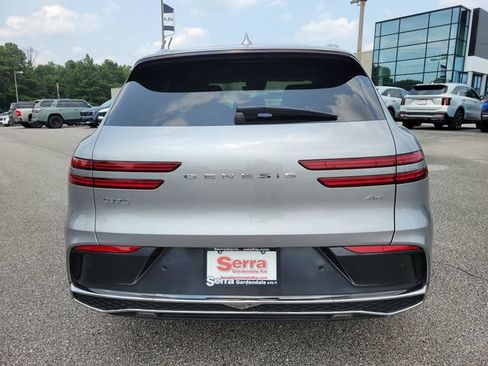 Used 2026 Genesis GV70 2.5T AWD/4WD image 4