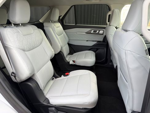 New 2026 Ford Explorer Platinum w/ LUX Leather Package image 37