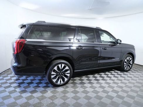 Certified 2025 Ford Expedition Max Platinum w/ Driver's Package AWD/4WD image 8
