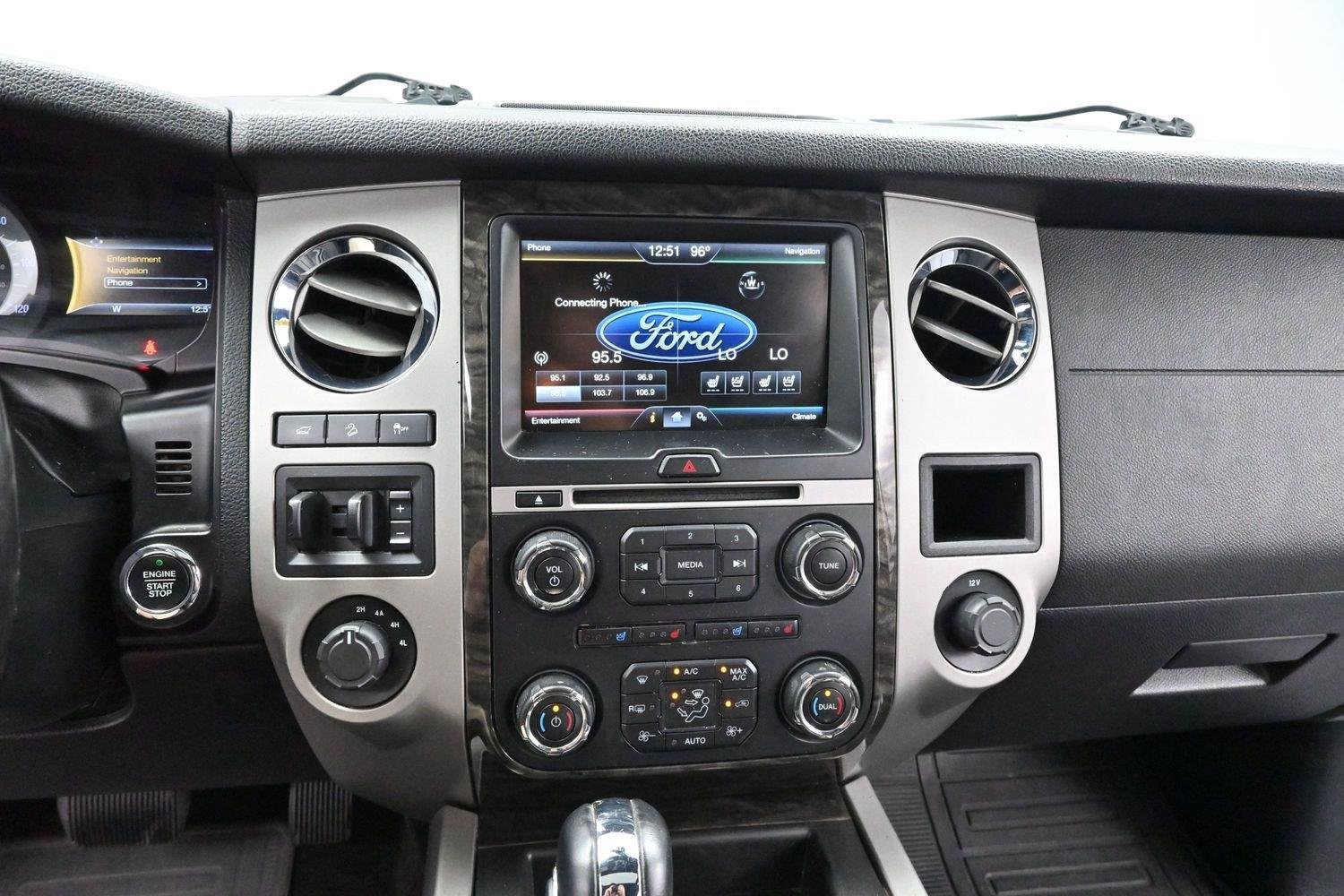 Used 2015 Ford Expedition Limited w/ Equipment Group 301A AWD/4WD image 23