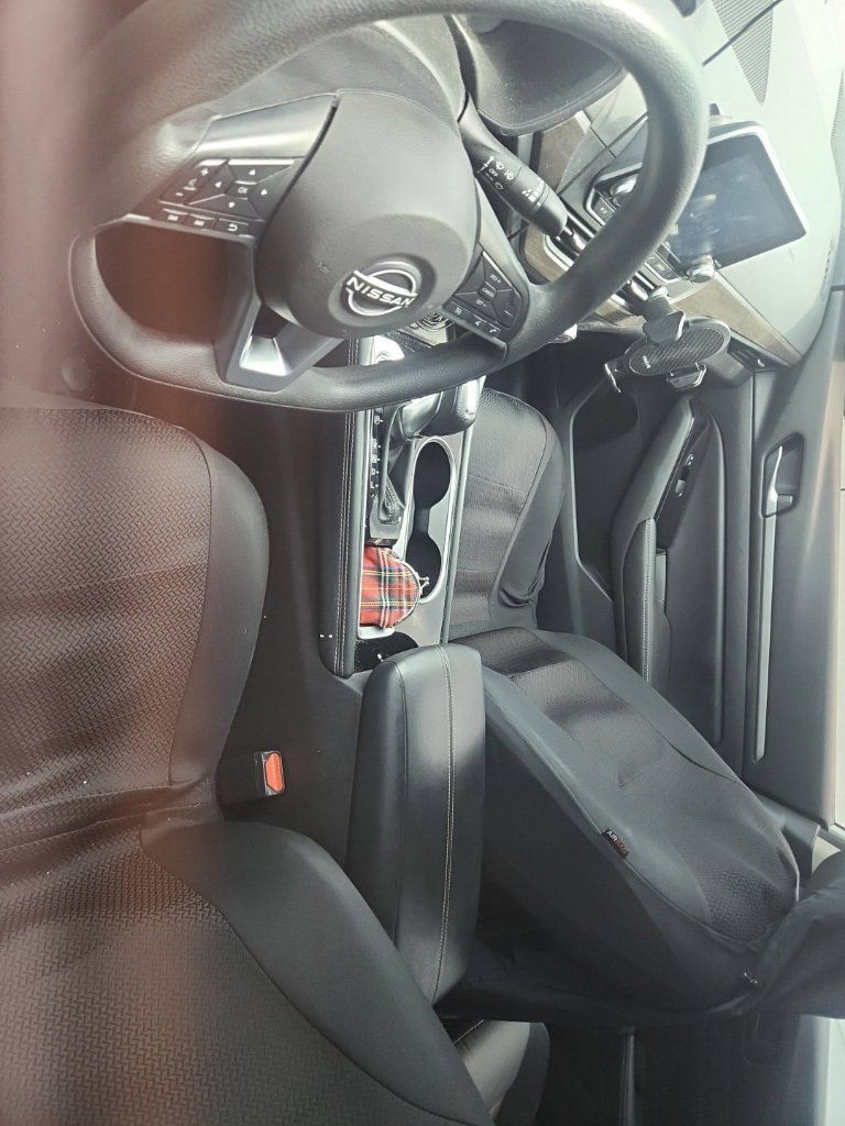 Used 2023 Nissan Altima 2.5 SV FWD image 7