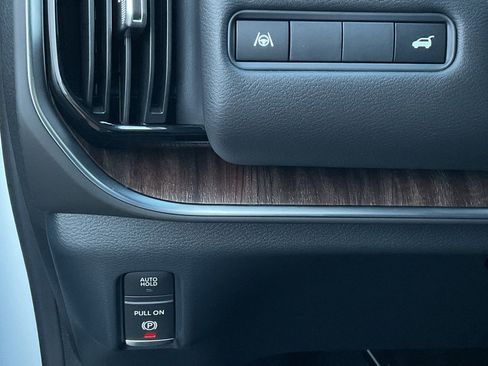 New 2026 Nissan Armada SL image 32