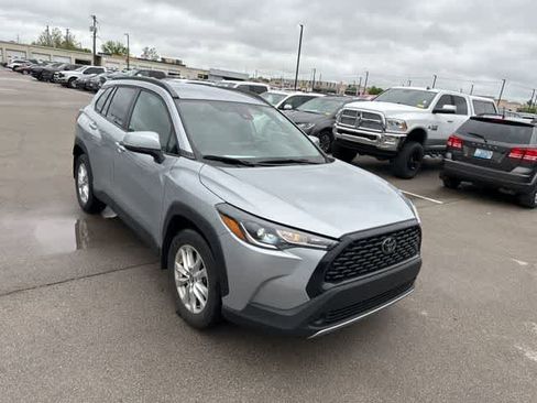 Used 2022 Toyota Corolla Cross LE AWD/4WD image 20