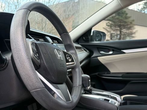 Used 2017 Honda Civic EX-T image 13