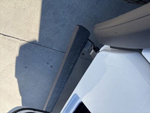 Used 2024 Jeep Gladiator Mojave w/ Safety Group image 13