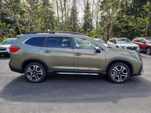 Used 2023 Subaru Ascent Limited w/ Technology Package AWD/4WD image 2
