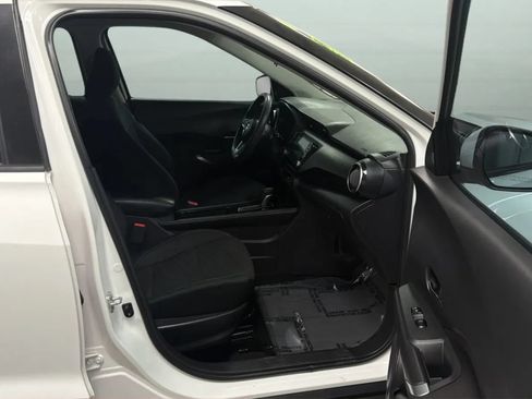 Used 2021 Nissan Kicks SV FWD image 21