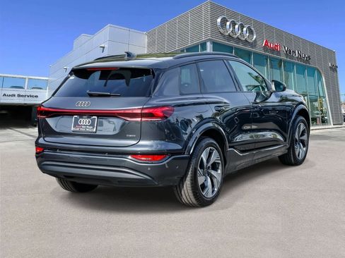 Used 2025 Audi Q6 e-tron Premium Plus image 4