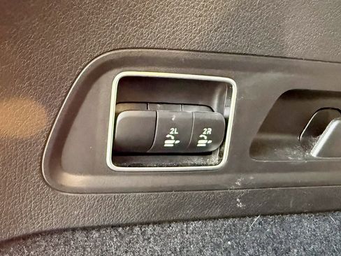 Used 2022 Mercedes-Benz GLS 450 4MATIC image 16