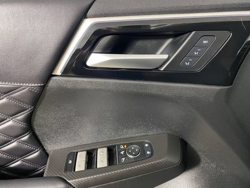 Used 2024 Mitsubishi Outlander SEL AWD/4WD image 13