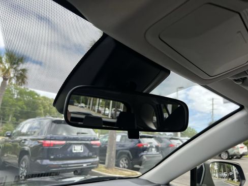 Used 2020 Toyota RAV4 XLE image 27