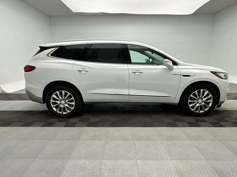 Used 2018 Buick Enclave Premium w/ Experience Buick Package image 8