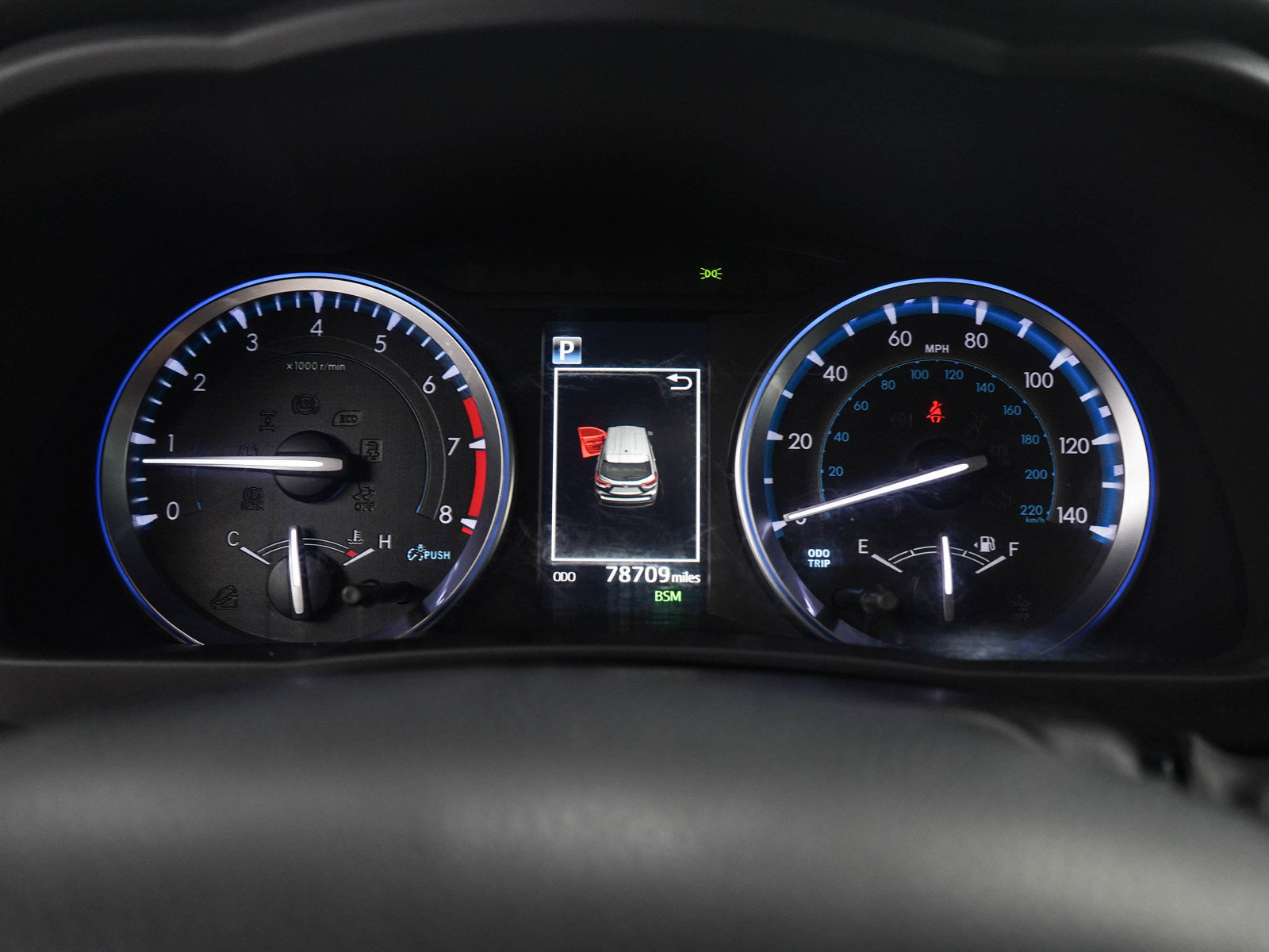 Used 2018 Toyota Highlander XLE AWD/4WD image 28