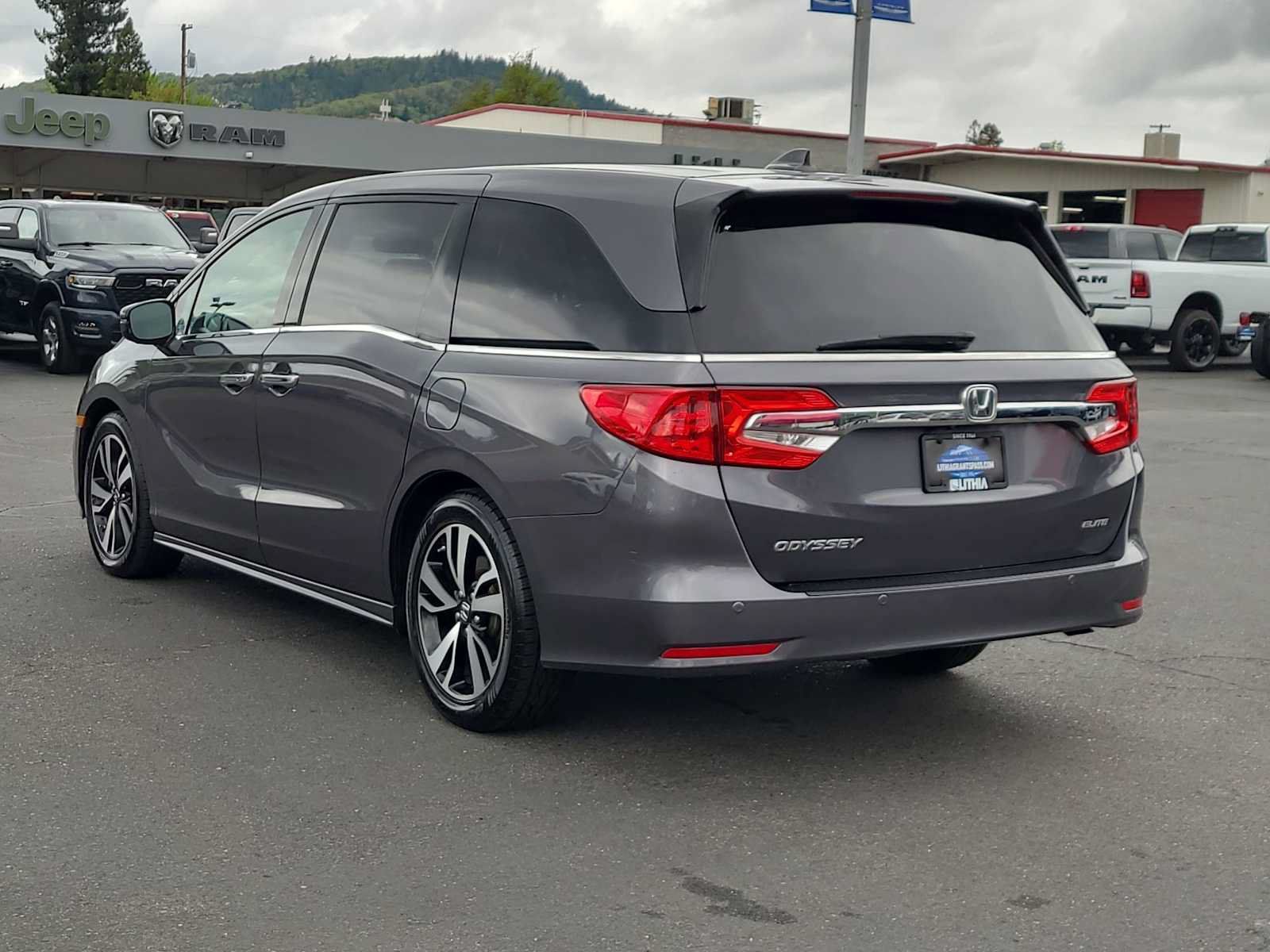 Used 2018 Honda Odyssey Elite image 12