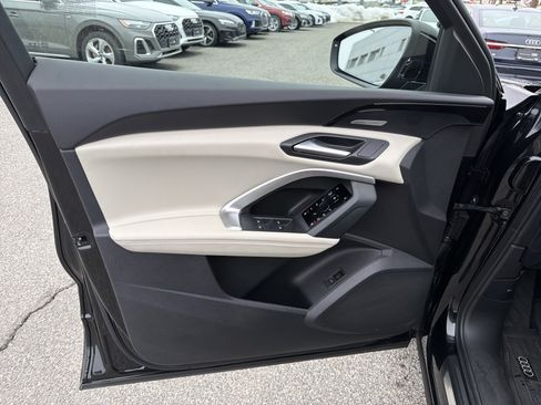 Certified 2025 Audi Q5 Premium Plus w/ Premium Plus image 5