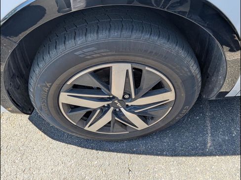 Used 2022 Kia Sorento S w/ Panoramic Sunroof Package image 8