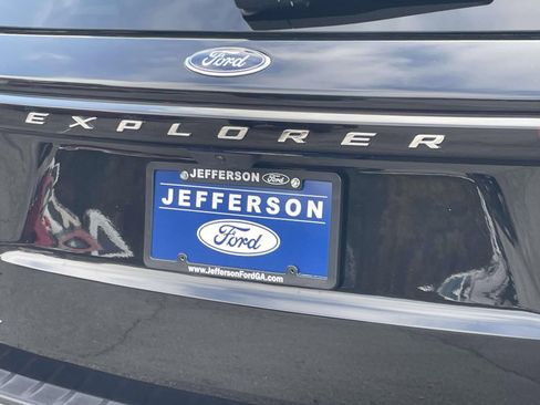 Used 2025 Ford Explorer Active image 7