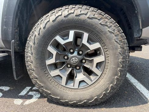 Used 2021 Toyota Tacoma TRD Off-Road AWD/4WD image 6