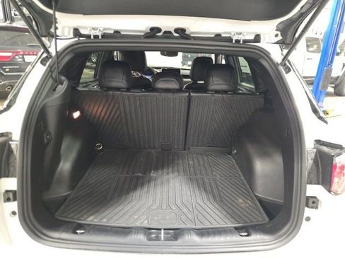 Used 2026 Jeep Compass Trailhawk AWD/4WD image 11