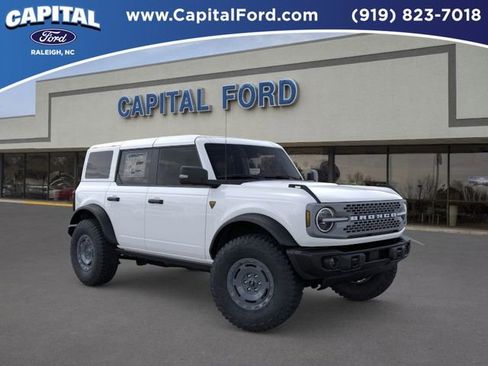 New 2025 Ford Bronco Badlands image 7