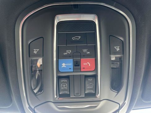 Certified 2025 Jeep Grand Cherokee L Altitude image 43