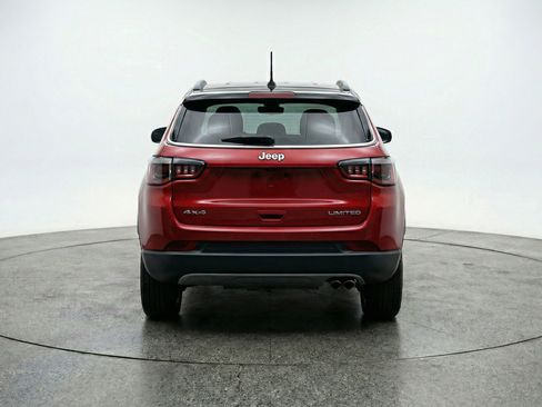 Used 2025 Jeep Compass Limited image 7