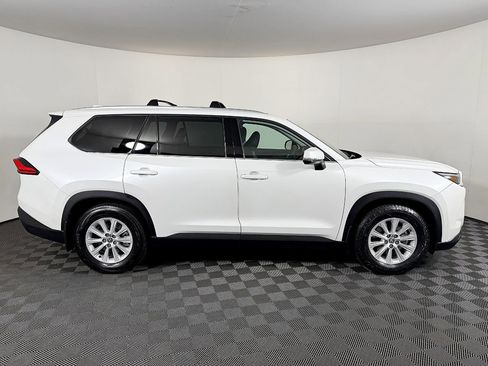 Used 2024 Toyota Grand Highlander XLE image 6