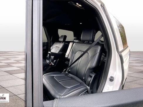 Used 2019 Ford Expedition Limited w/ Equipment Group 302A AWD/4WD image 25