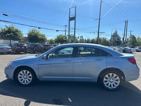 Used 2013 Chrysler 200 LX FWD image 10