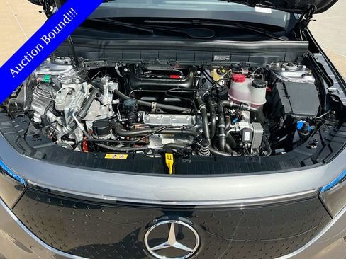 Used 2024 Mercedes-Benz EQB 250+ image 28