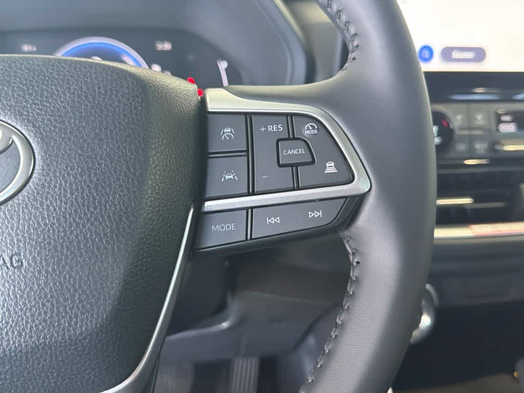 New 2026 Toyota Grand Highlander XLE FWD image 22