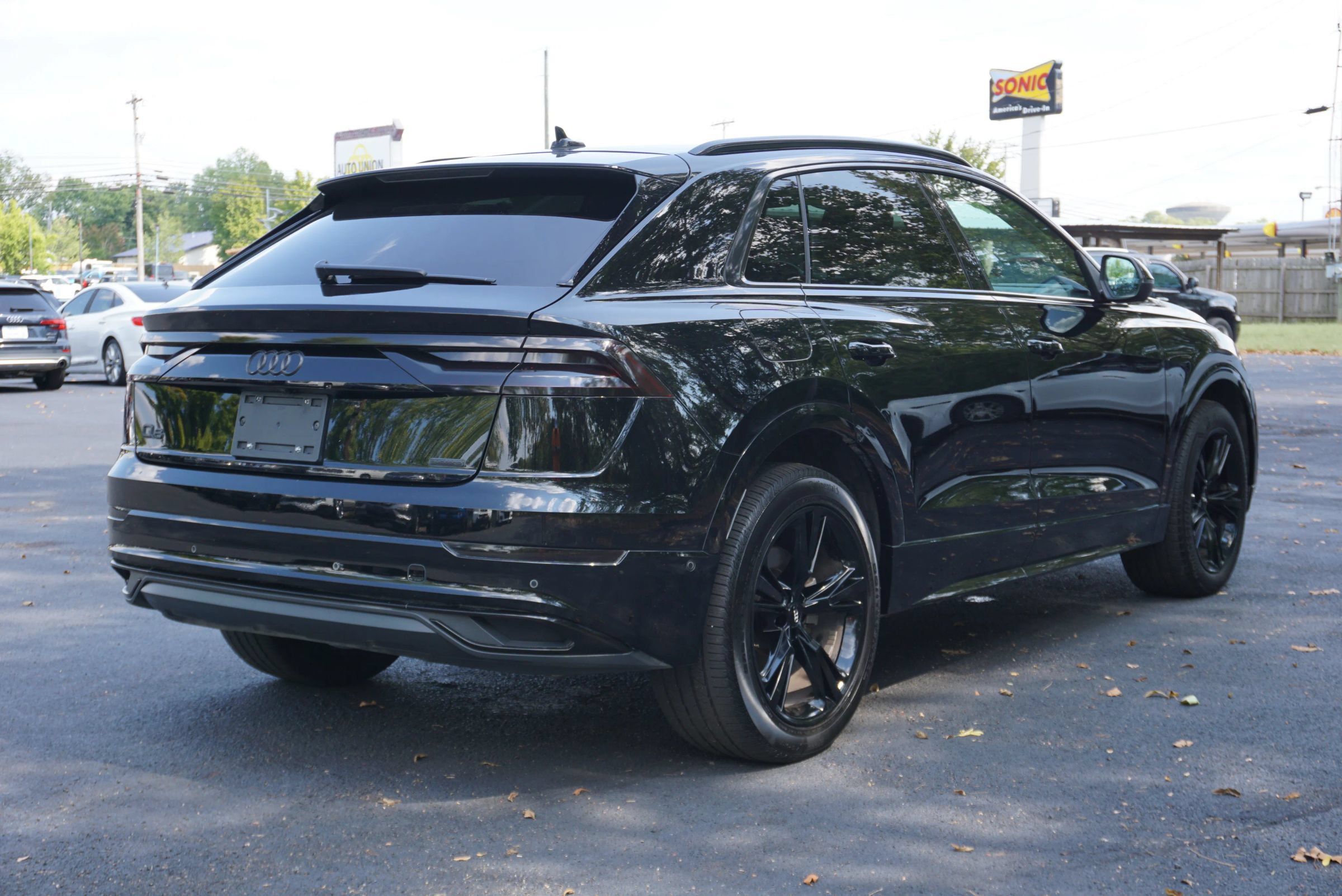 Used 2019 Audi Q8 Premium Plus w/ Premium Plus AWD/4WD image 5