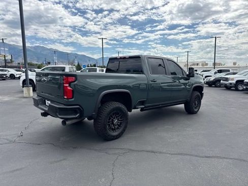 Used 2026 Chevrolet Silverado 2500 ZR2 w/ LPO, Dark Essentials Package AWD/4WD image 7