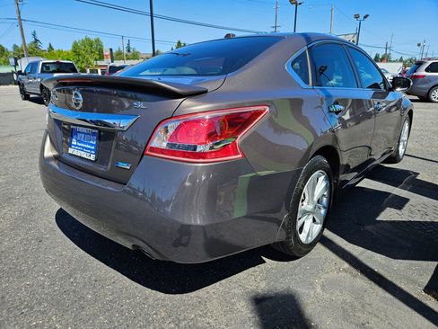 Used 2013 Nissan Altima 2.5 SL w/ 2.5 Moonroof Pkg FWD image 5
