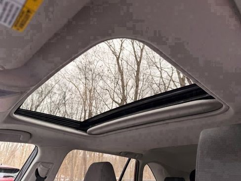 Used 2022 Toyota RAV4 XLE w/ Convenience Package image 29