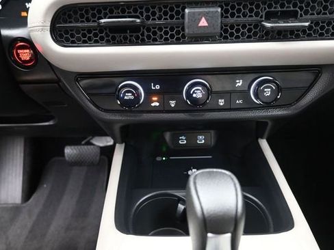 Used 2026 Honda HR-V LX image 9