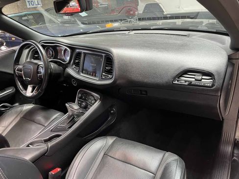 Used 2015 Dodge Challenger SXT Plus RWD image 21