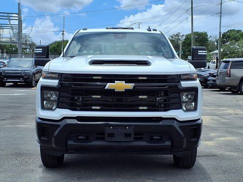 Used 2025 Chevrolet Silverado 3500 W/T AWD/4WD image 2