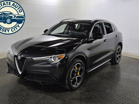 Used 2020 Alfa Romeo Stelvio Ti AWD/4WD image 3
