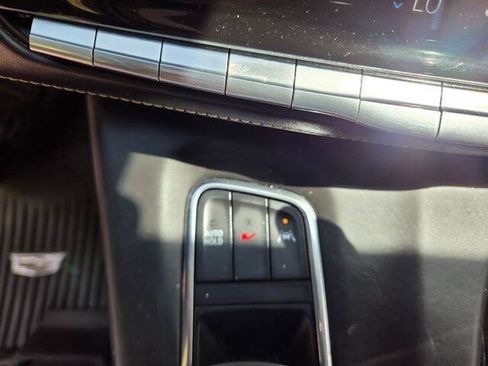 Used 2023 Cadillac Escalade ESV V AWD/4WD image 34